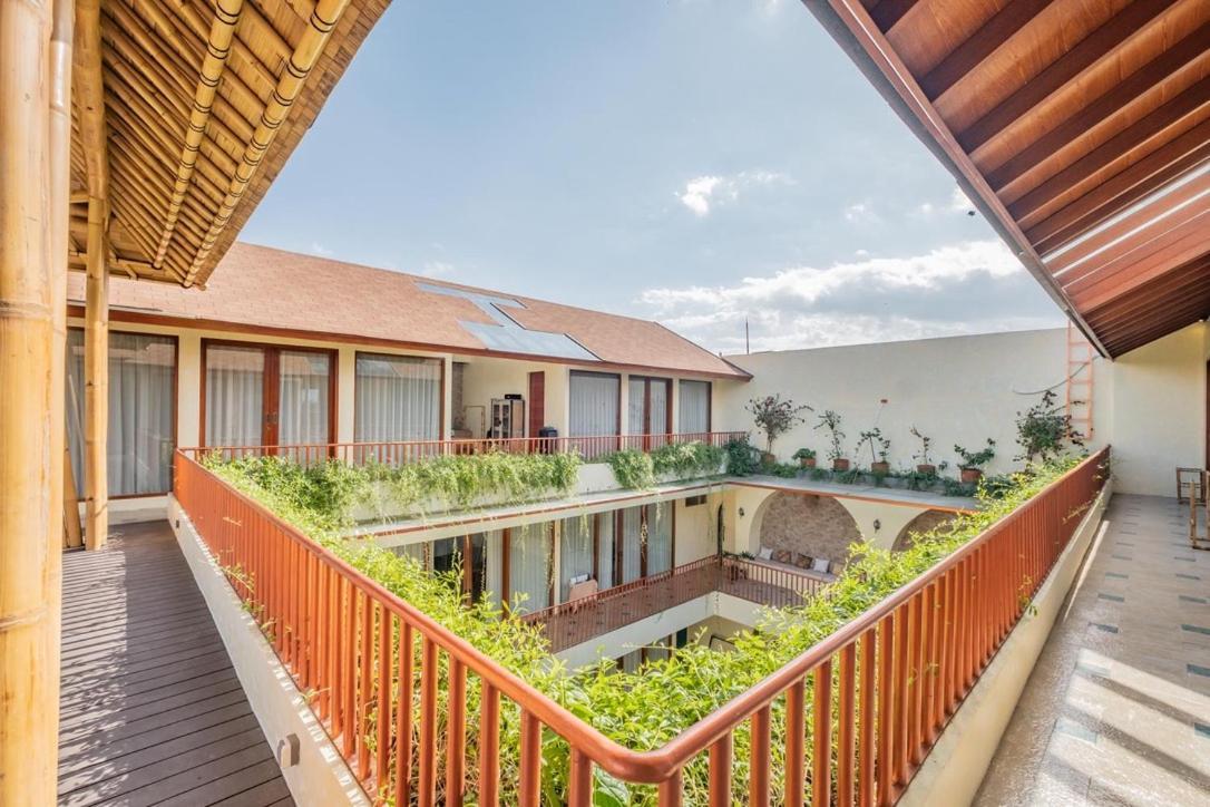 Ellisani Bali Apartment Canggu  Exterior photo